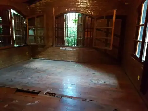 Los Robles e/ Los Alamos y Los Quebrachos