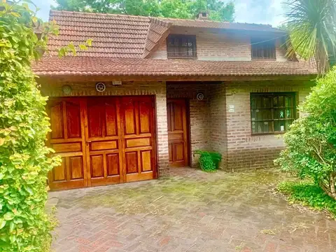 CASA VENTA SOURDEAUX 5 AMBIENTES PILETA COCHERA