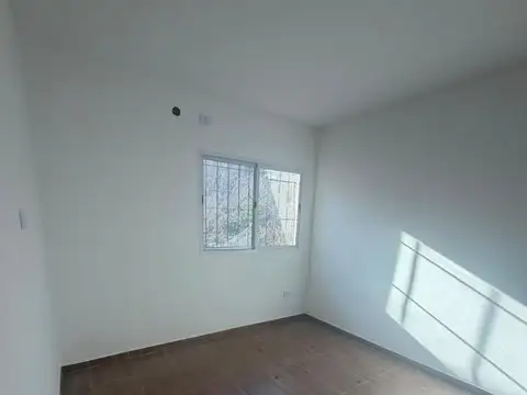 Depto Tipo Casa 2 ambientes con 1 baño