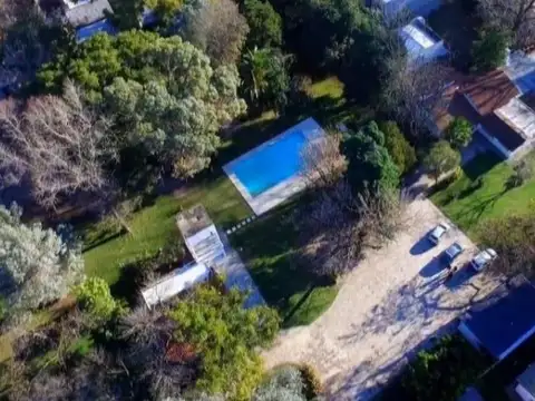 Casa 7 ambientes con 5 baños