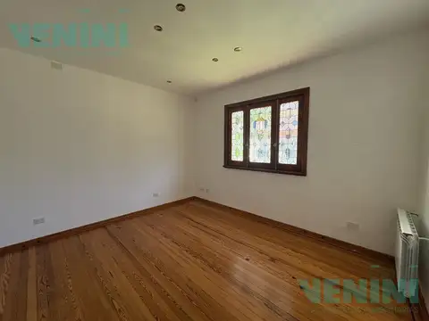 Casa en Venta con 7 cocheras