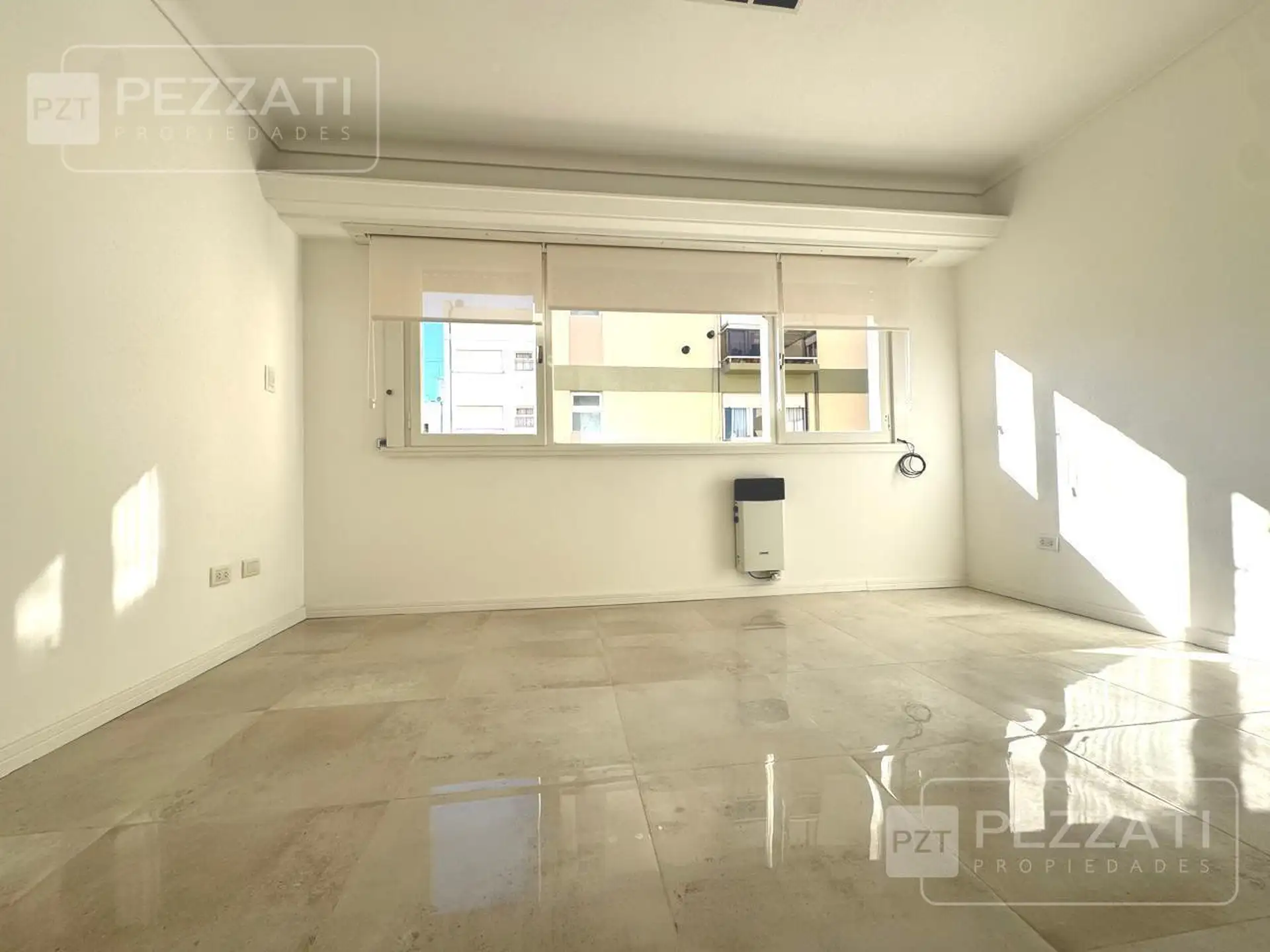 Departamento de 2 ambientes en venta, semipiso, reciclado. Zona Santa Fe y Gascon.
