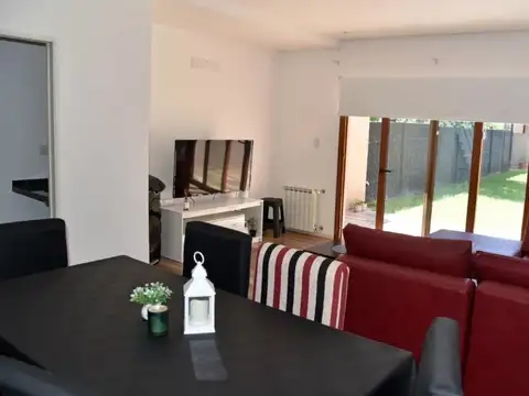 Casa en Alquiler en City Bell, $ 2.000.000
