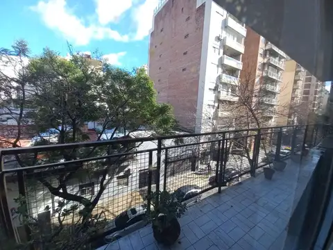 VENTA 4 AMB AL FRENTE MUY LUMINOSO- BELGRANO