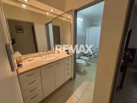 EN VENTA - CASA 2 DORMITORIOS - B° 140 VIVIENDAS