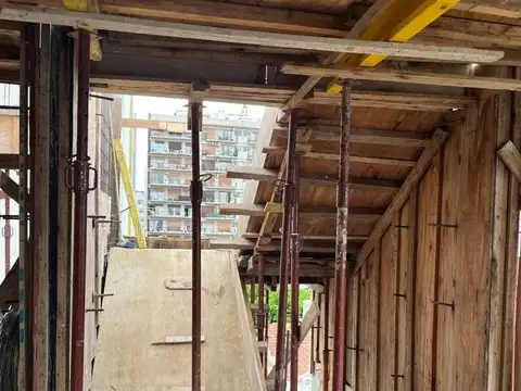 VENTA LOCAL COMERCIAL NUÑEZ CON FINANCIACION POZO