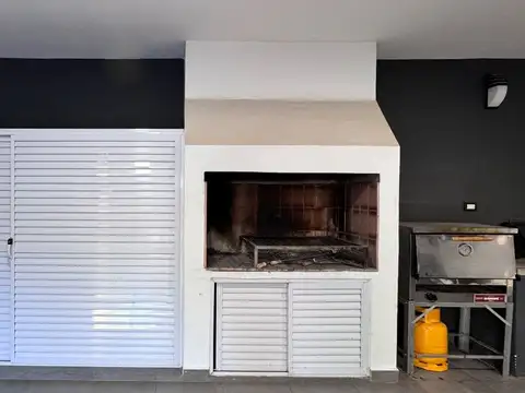 SE VENDE CASA 3 dormitorios B° Progresar Avda. S.F
