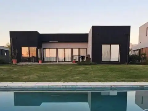 Casa  en Venta en El Naudir, Escobar, G.B.A. Zona Norte