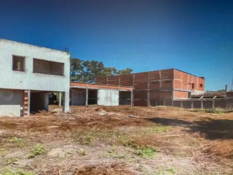 Local en Venta en Loma Verde, USD 480.000