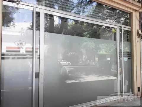 Local con oficina - Dos plantas en chacarita 374m2 totales con 3 baños Alquiler