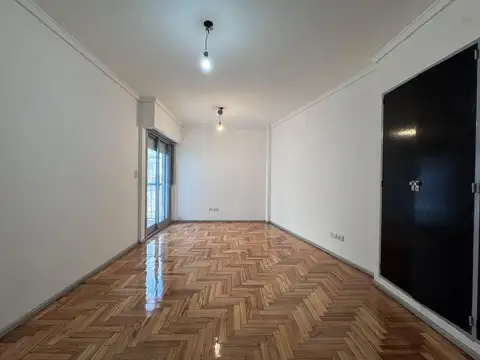 Avenida Don Pedro De Mendoza 5400