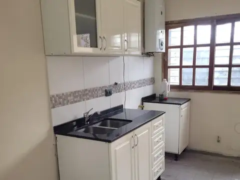 Departamento en Alquiler en Temperley, $ 400.000