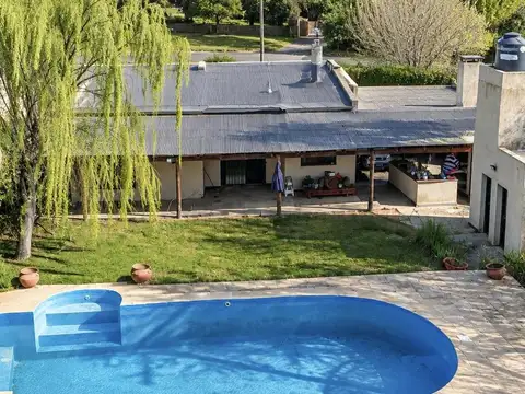CASA QUINTA EN LAGUNA DE LOBOS CON PILETA Y PARRILLA