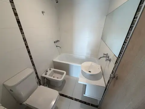 Departamento en Alquiler con 1 cocheras