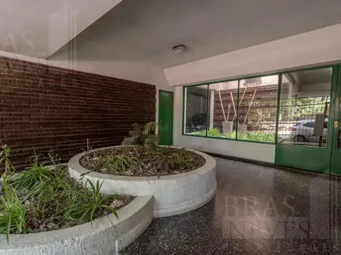 3 ambientes, dos balcones  PROXIMO A ESTACION !