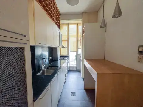 Presidente Roca 599 , Piso 5