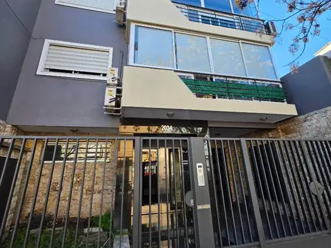 ALQUILER 2 AMBIENTES EN SEMI PISO