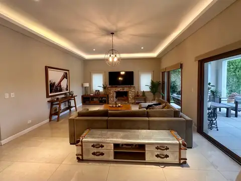 Casa en Venta en Haras Santa Maria - 5 dormitorios