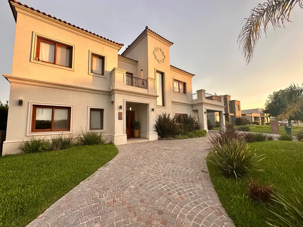 Casa en Venta en Haras Santa Maria - 5 dormitorios