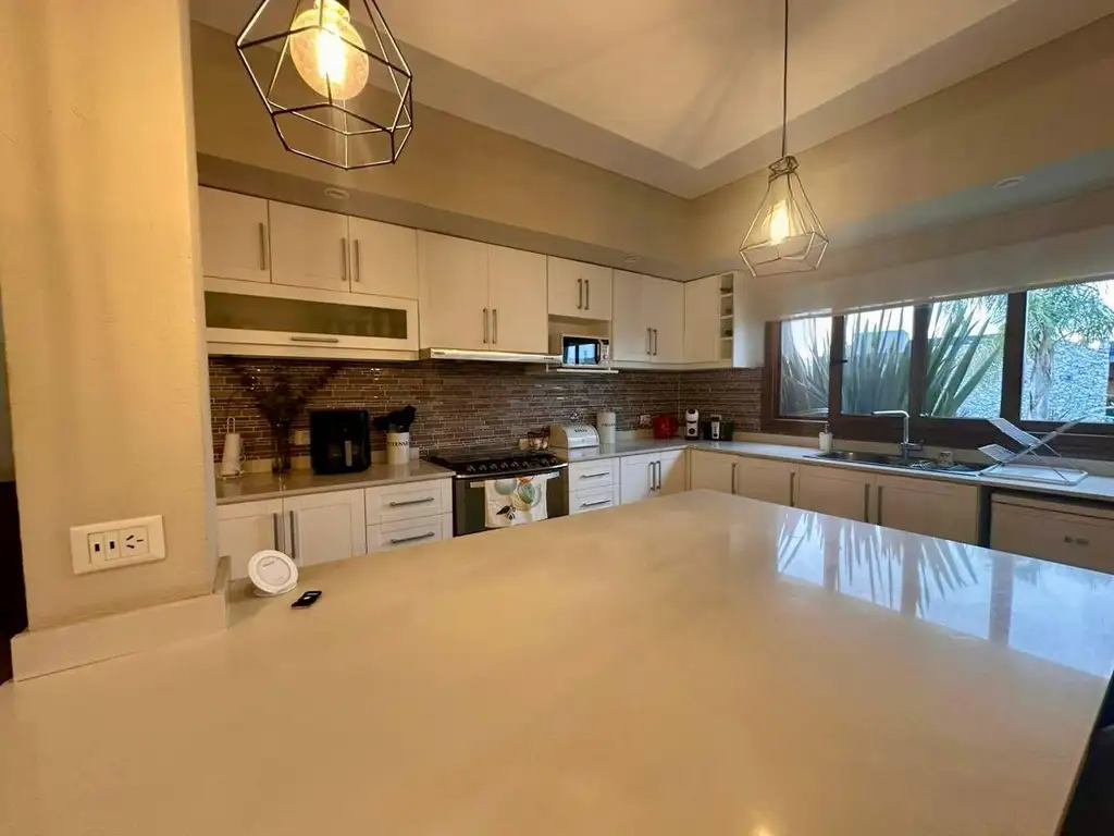 Casa en  venta 6 ambientes dos plantas con quincho pileta y cochera 4 autos Hatas Santa Maria Molino - Foto 32