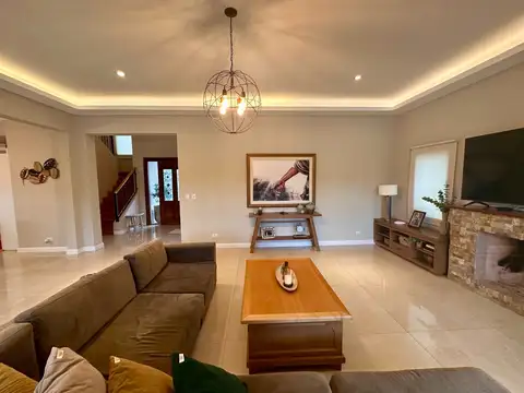 Casa en Venta con cochera