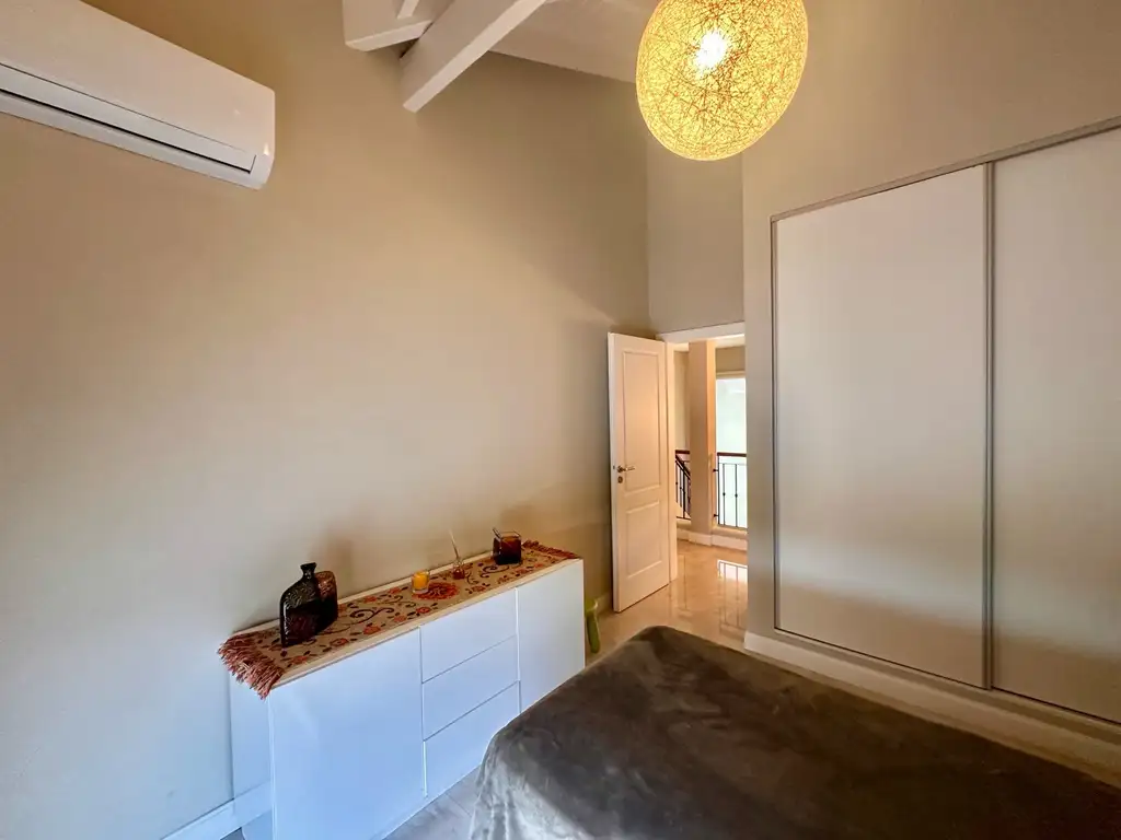 Casa en  venta 6 ambientes dos plantas con quincho pileta y cochera 4 autos Hatas Santa Maria Molino - Foto 19