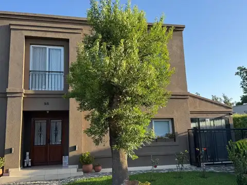 Casa Chalet  en Venta en El Portal de Pilar, Pilar, G.B.A. Zona Norte