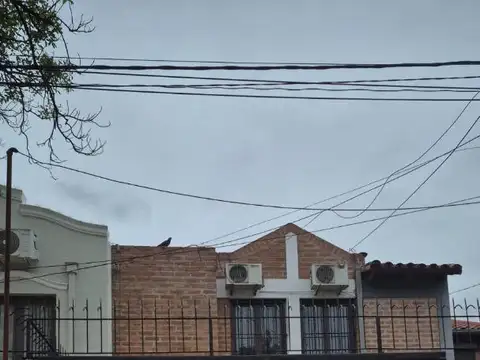 Av. Libertador, Grand Bourg 3300
