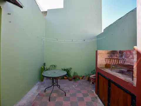PH EN VENTA LA PLATA 2 DORMITORIOS Y ESCRITORIO