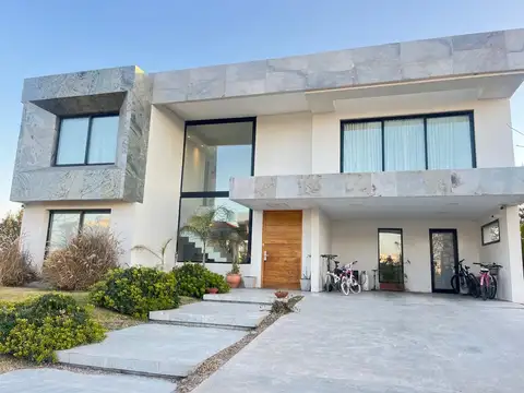 Casa en Venta en Countries y Barrios Cerrados en Ezeiza, Partido de Ezeiza
