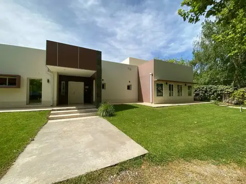 Casa en Venta de 3 dormitorios