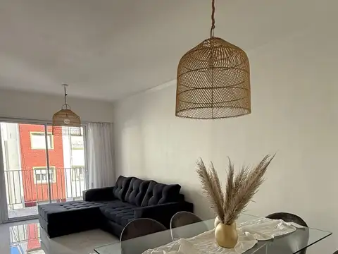 Venta Departamento 4 ambientes. Balcón y Cochera . Zona Plaza Mitre