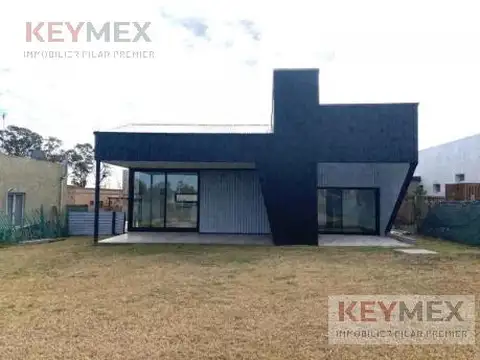Casa en  venta Santa Elena 3 dormitorios galería parrilla jardín lote central