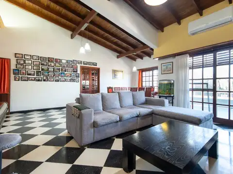 Casa en Venta de 4 dormitorios