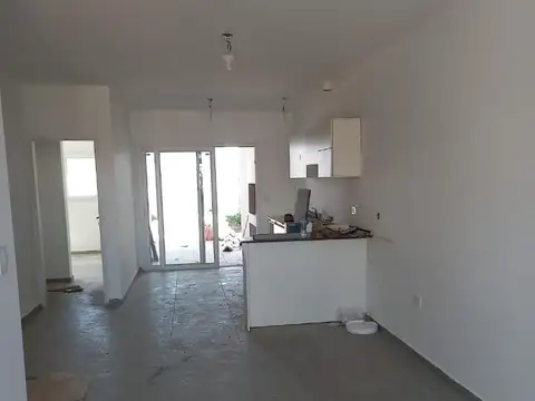 Casa 3 ambientes con 2 baños