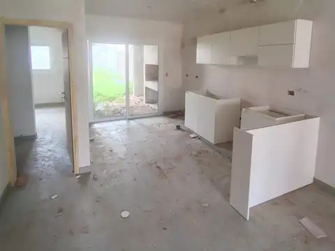 Casa 3 ambientes con 2 baños