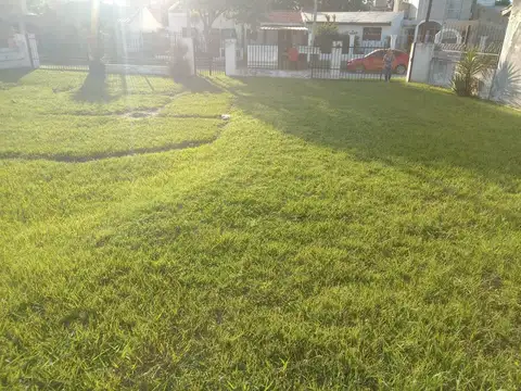 VENTA CASA-TERRENO- OPORTUNIDAD DE NEGOCIO- ARGUELLO