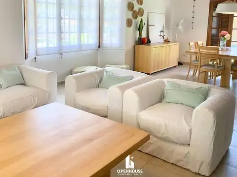 OPENHOUSE presenta a la venta hermosa casa ubicada en el Barrio Jardín Marista