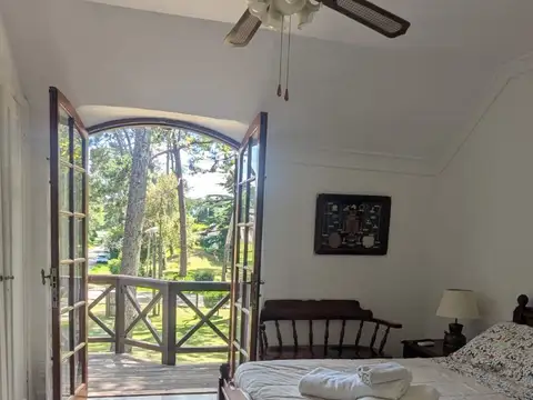 Casa en alquiler anual 4 dormitorios suite con piscina