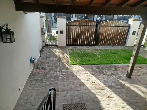 Casa en Alquiler de 4 dormitorios
