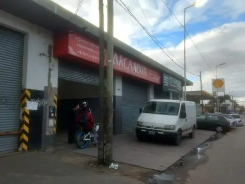 VENTA EXCELENTE LOCAL COMERCIAL AV. DON BOSCO!!
