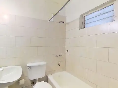 PH 3 AMBIENTES CON PATIO PROPIO Y TERRAZA SARANDI