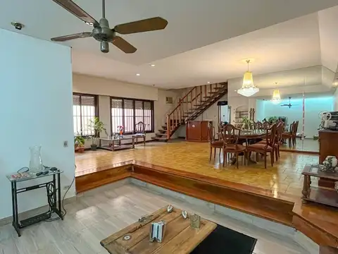 VTA PH  4 AMB. PILETA Y PARQUE EN SANTOS LUGARES