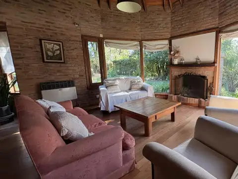 Casa 5 ambientes con 3 baños