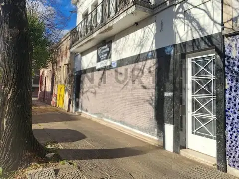 Vivienda en venta con Local Comercial en La Plata