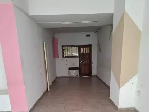 Local en Venta en Paseo Aldrey, USD 55.000