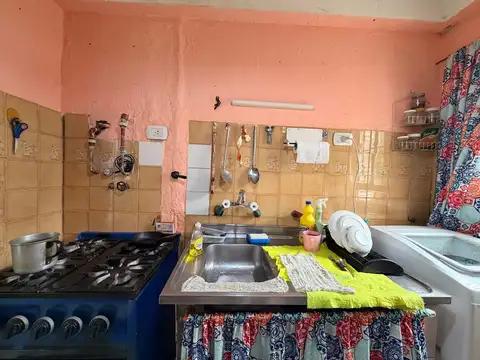 TRES AMBIENTES EN LA ESCALERA 49 A BARRIO PIEDRABUENA