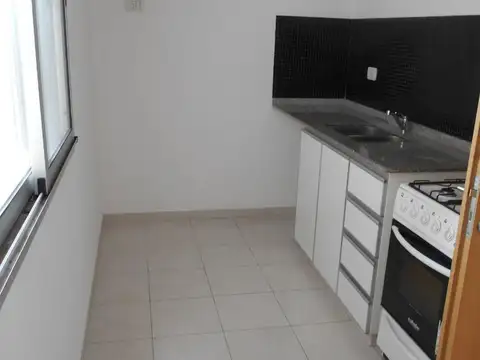 Excelente Monoambiente amplio con cochera!