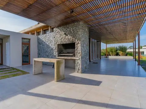 VENTA LOTE RUMENCO JOVEN 601 MTS