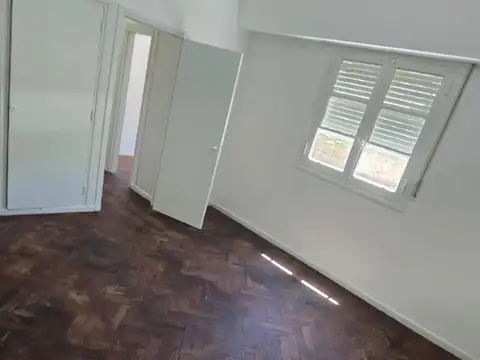 Camacuá 100, Piso 1